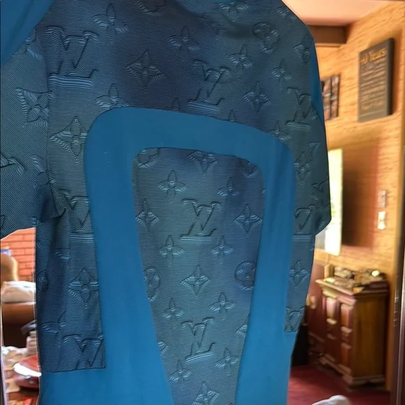 Louis Vuitton Blue Shirt - Picture 3 of 3